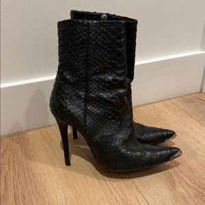 Amiri Black Leather Python Embossed Western Booties Metal Cap Toe 38 RARE